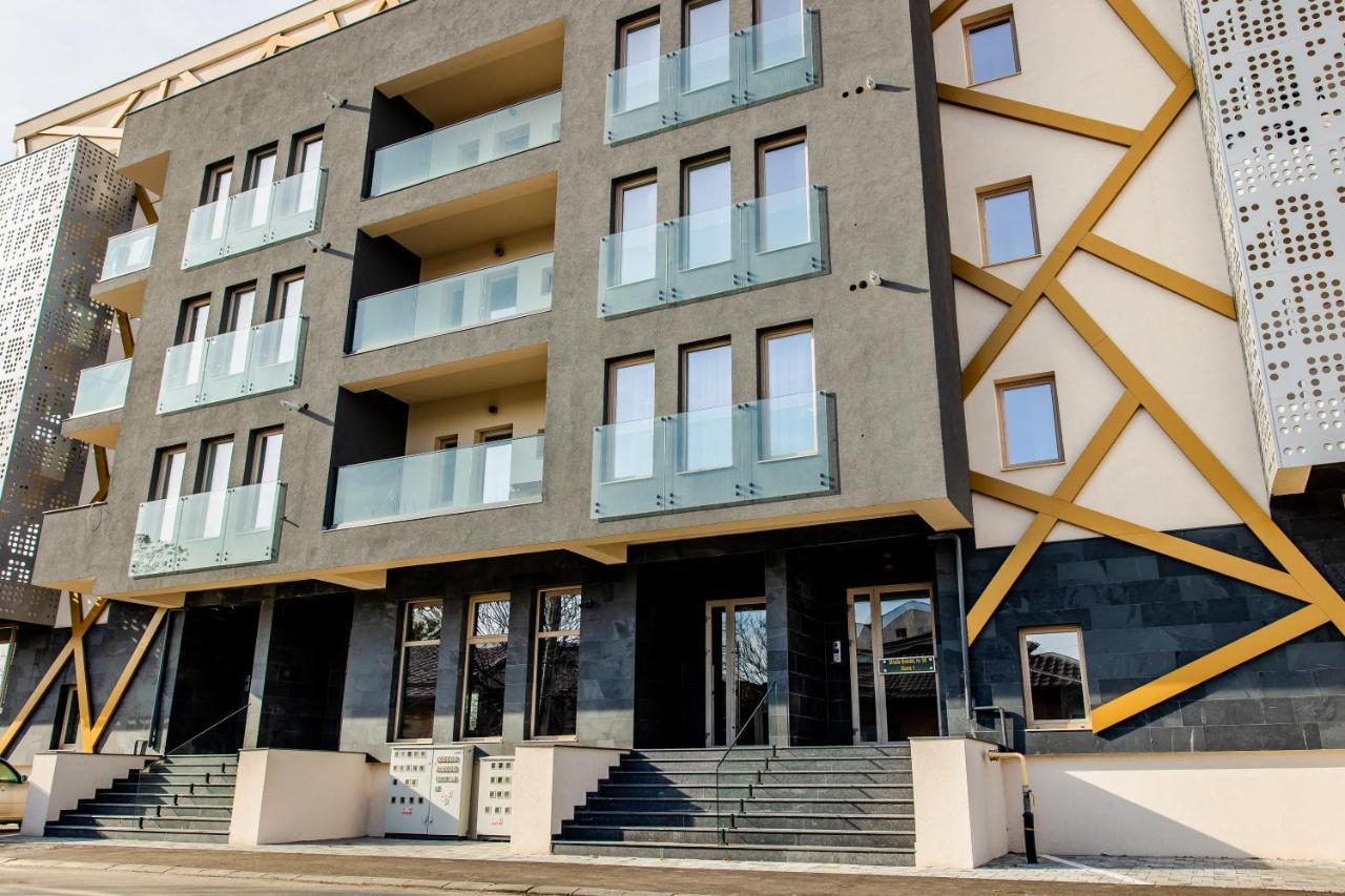 Samplus Central Apartment Κραϊόβα Εξωτερικό φωτογραφία