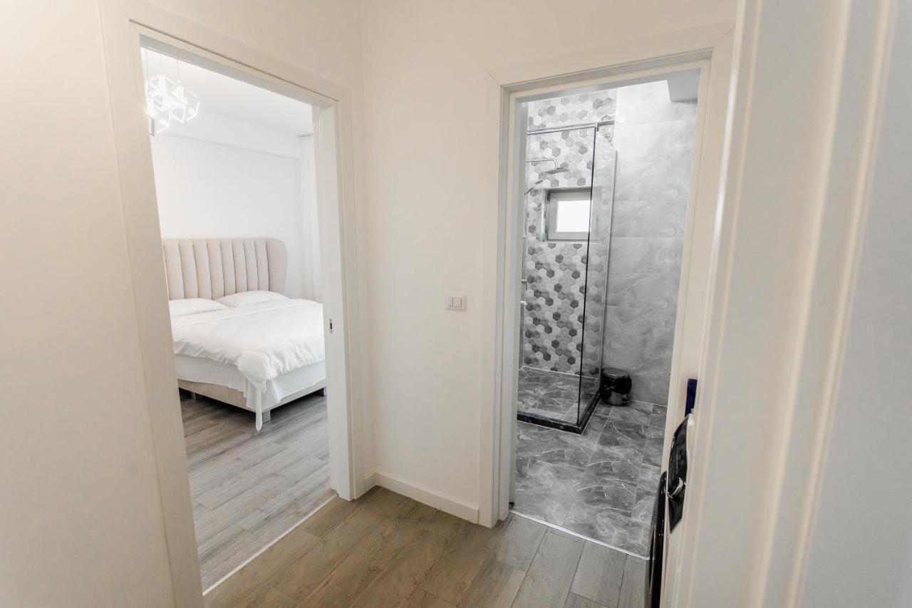 Samplus Central Apartment Κραϊόβα Εξωτερικό φωτογραφία