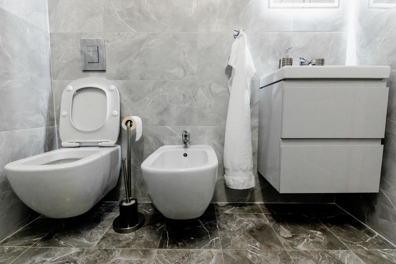 Samplus Central Apartment Κραϊόβα Εξωτερικό φωτογραφία