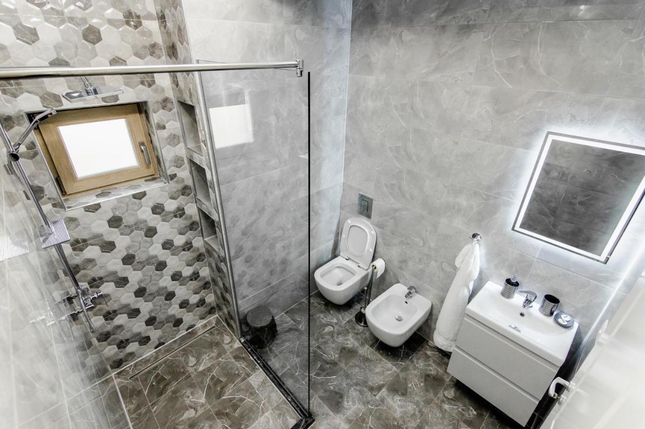 Samplus Central Apartment Κραϊόβα Εξωτερικό φωτογραφία